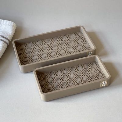 Tray with water resistant inlay - all earth