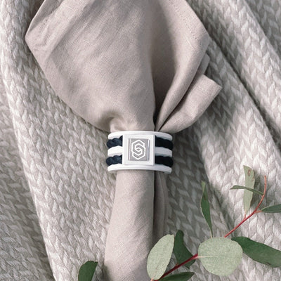 The STYLE COLLECTION HOME NAPKIN RING THE HAMPTONS WHITE AND NAVY