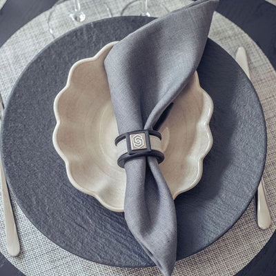 London Collection napkin ring black and beige front picture at table setting STYLE COLLECTION HOME